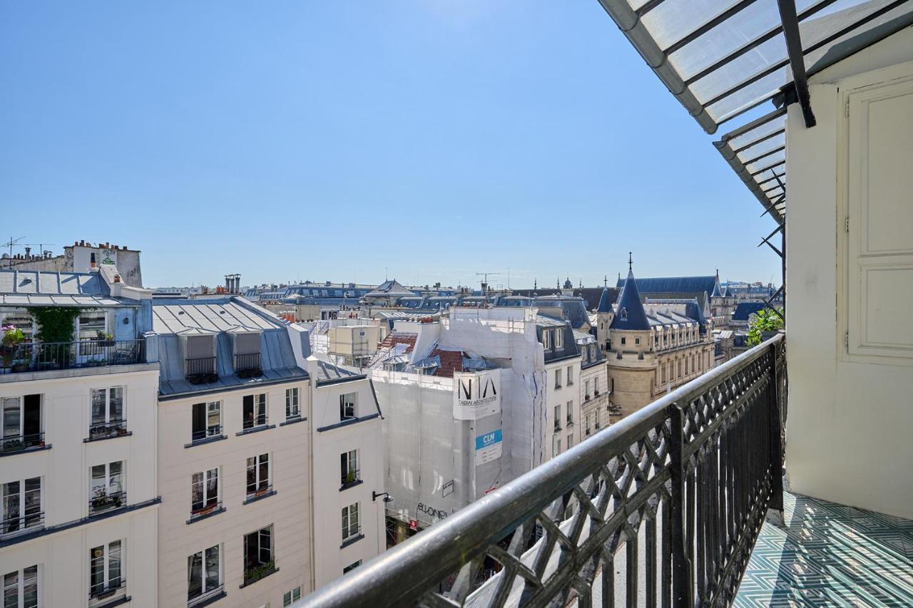 Apartment Center Of Paris With Terrace By Studio Prestige Eksteriør billede